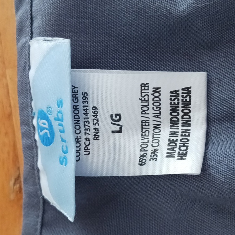 Scrub top - Picture 4 of 6